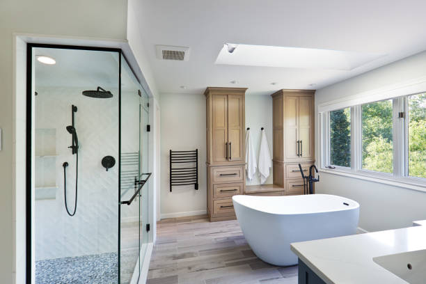 11 Styles of Shower Doors and Glass Options