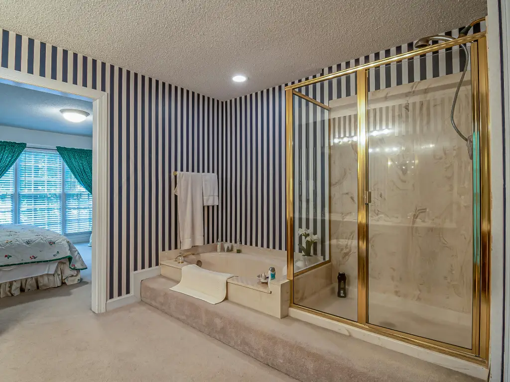 single slide vs dual slide shower doors 6