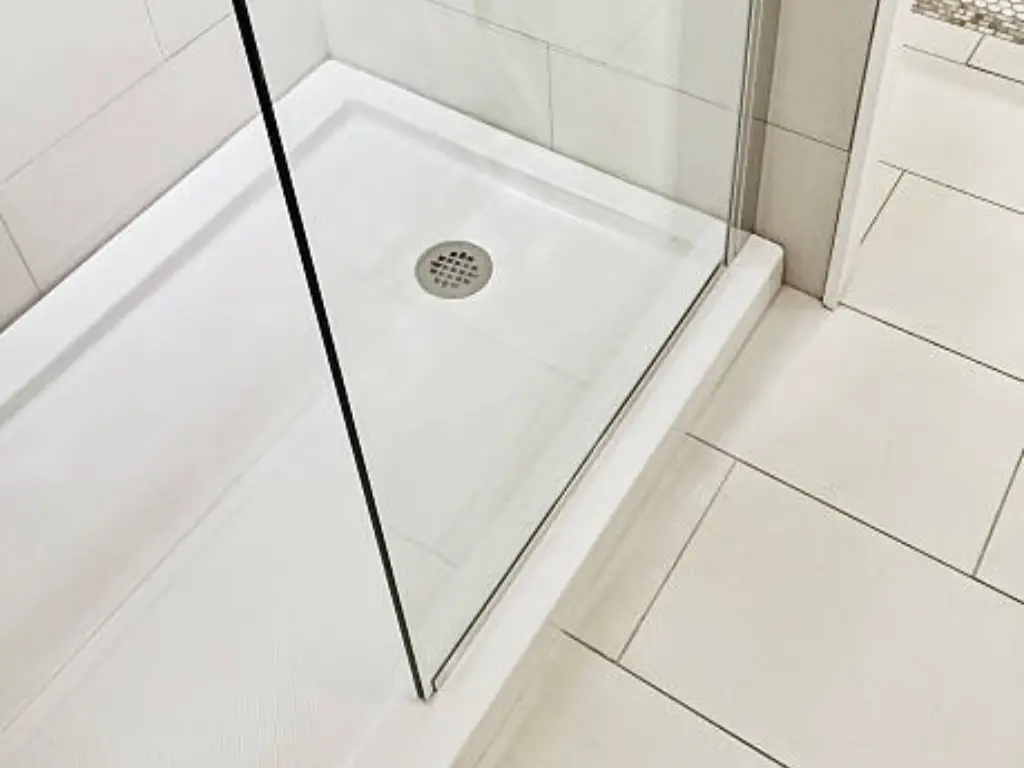 Shower Base vs Tile Floor: Which is the Best Choice for Your Bathroom?